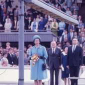 Ascot:  Queen Elizabeth on the red carpet