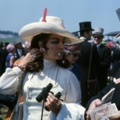 Lady in white and gentlemen at the Ascot-1