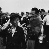 Mrs Phipps and trainer Jim Fitzsimmons, Pilmico 1957